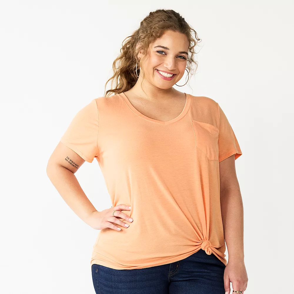 Juniors' Plus Size SO® Oversized Pocket Tee 5 Juniors' Plus Size SO® Oversized Pocket Tee - Image 3