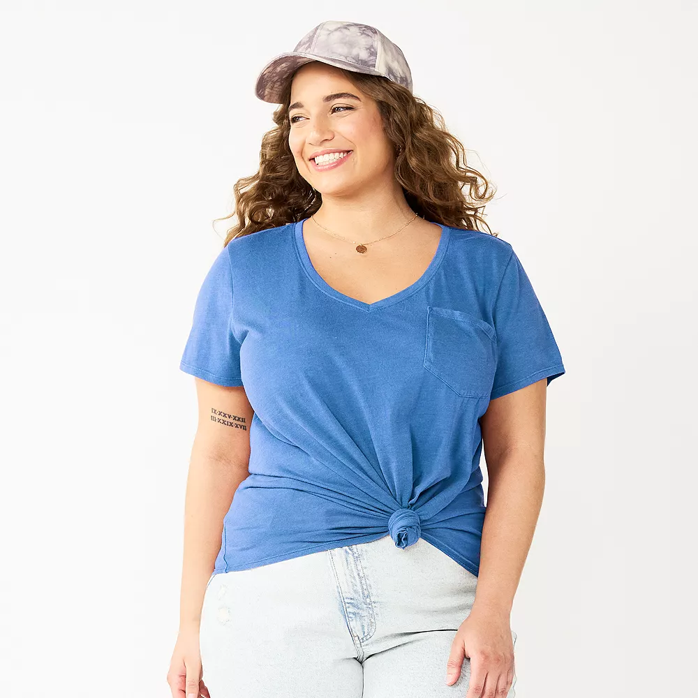 Juniors' Plus Size SO® Oversized Pocket Tee 12 Juniors' Plus Size SO® Oversized Pocket Tee - Image 10