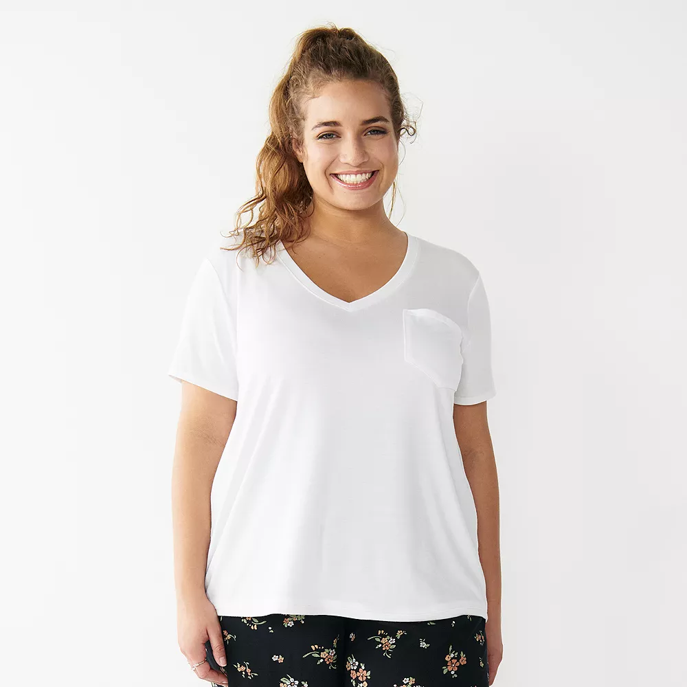 Juniors' Plus Size SO® Oversized Pocket Tee 10 Juniors' Plus Size SO® Oversized Pocket Tee - Image 8