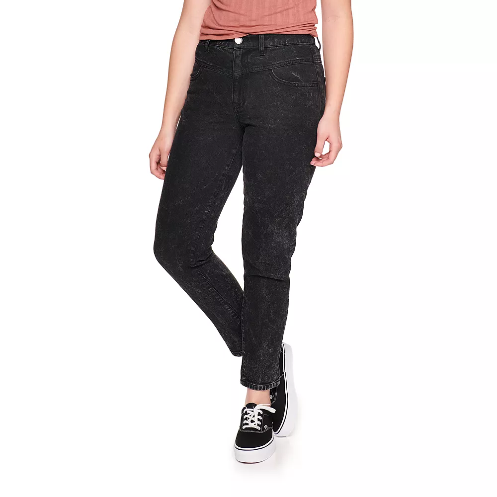 Juniors' SO® High-Rise Curvy Mom Jeans 7 Juniors' SO® High-Rise Curvy Mom Jeans - Image 5