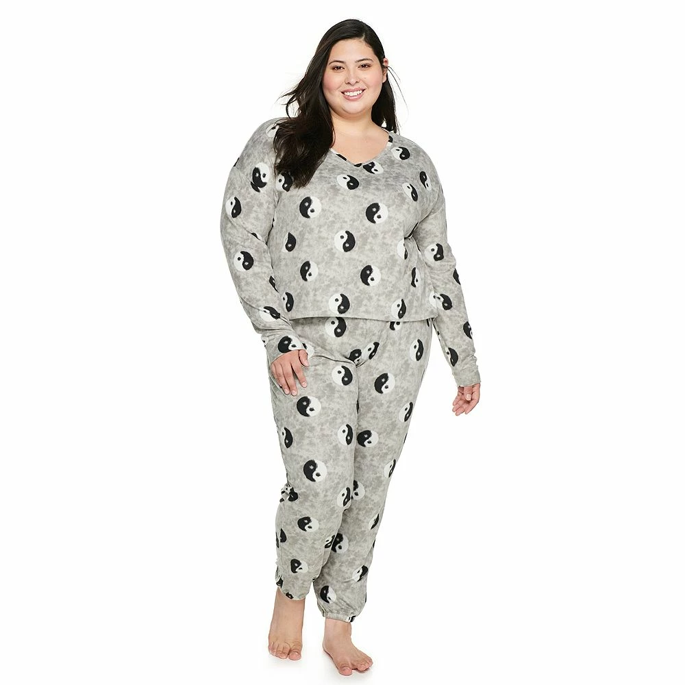 Juniors' Plus Size SO® Boxy Long Sleeve Pajama Top & Pajama Pants Set 7 Juniors' Plus Size SO® Boxy Long Sleeve Pajama Top & Pajama Pants Set - Image 5