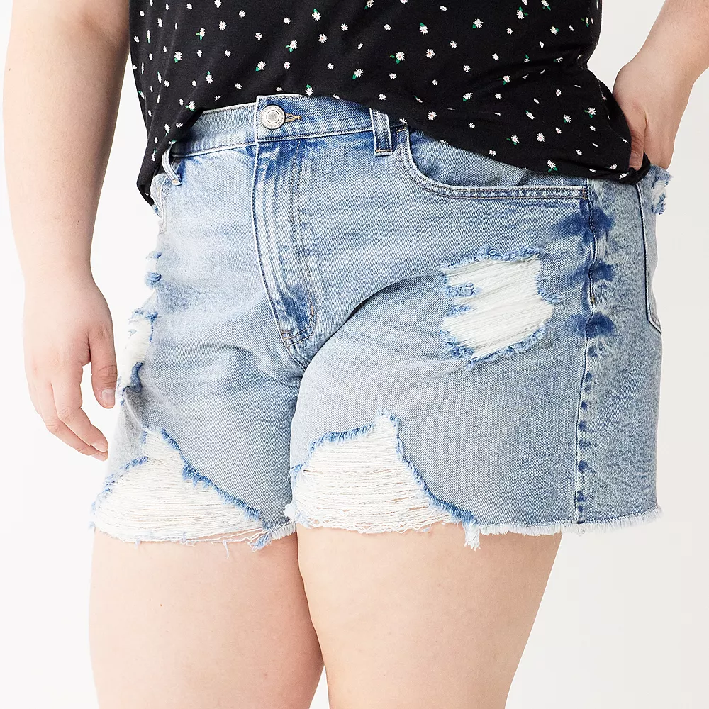 Juniors' Plus Size SO® Super High Rise '90s Boyfriend Shorts 5 Juniors' Plus Size SO® Super High Rise '90s Boyfriend Shorts - Image 3