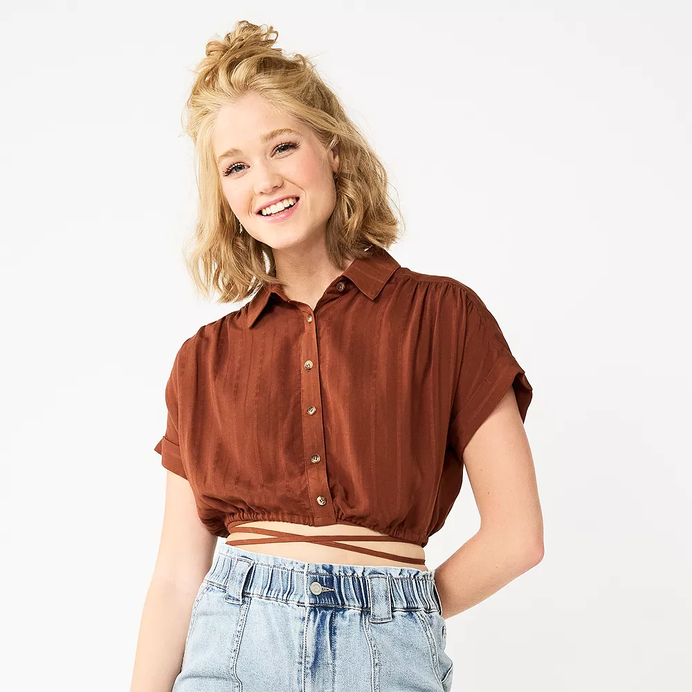 Juniors' SO® Cropped Tie Waist Camp Shirt 4 Juniors' SO® Cropped Tie Waist Camp Shirt - Image 2