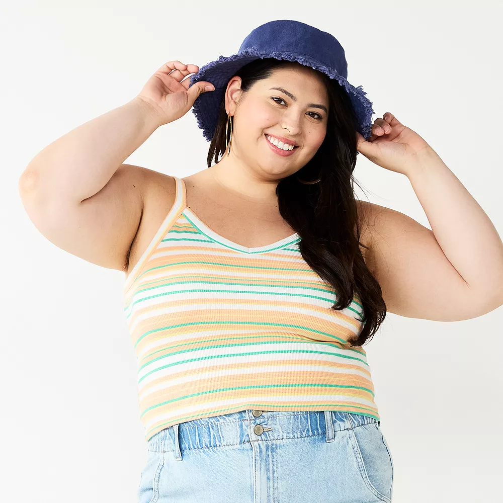 Juniors' Plus Size SO® Cropped Wide-Strap Cami 7 Juniors' Plus Size SO® Cropped Wide-Strap Cami - Image 5