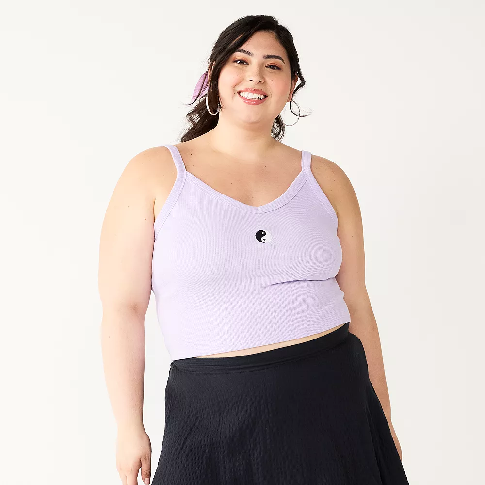 Juniors' Plus Size SO® Cropped Wide-Strap Cami 5 Juniors' Plus Size SO® Cropped Wide-Strap Cami - Image 3