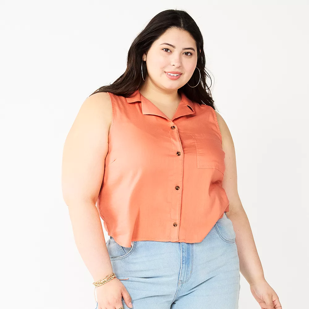 Juniors' Plus Size SO® Cropped Sleeveless Button Down Top 3 Juniors' Plus Size SO® Cropped Sleeveless Button Down Top