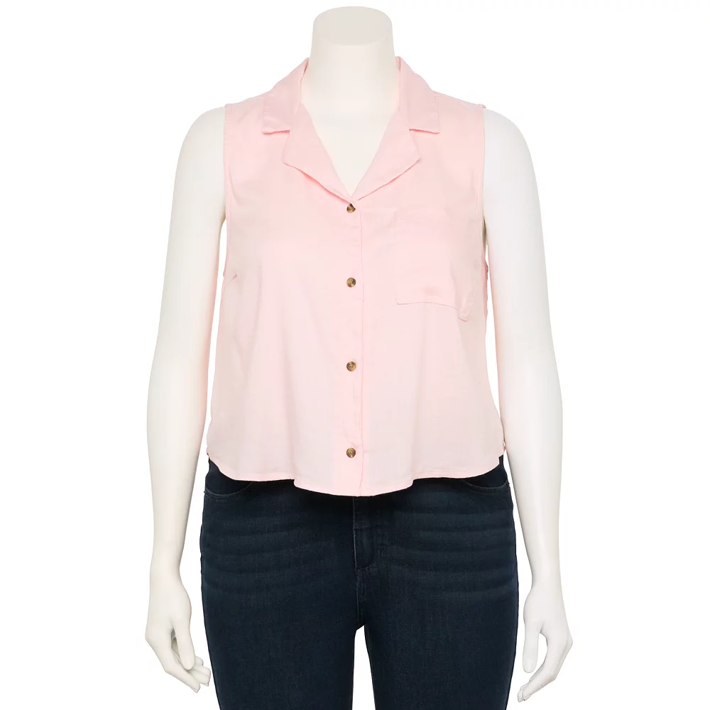 Juniors' Plus Size SO® Cropped Sleeveless Button Down Top 8 Juniors' Plus Size SO® Cropped Sleeveless Button Down Top - Image 6