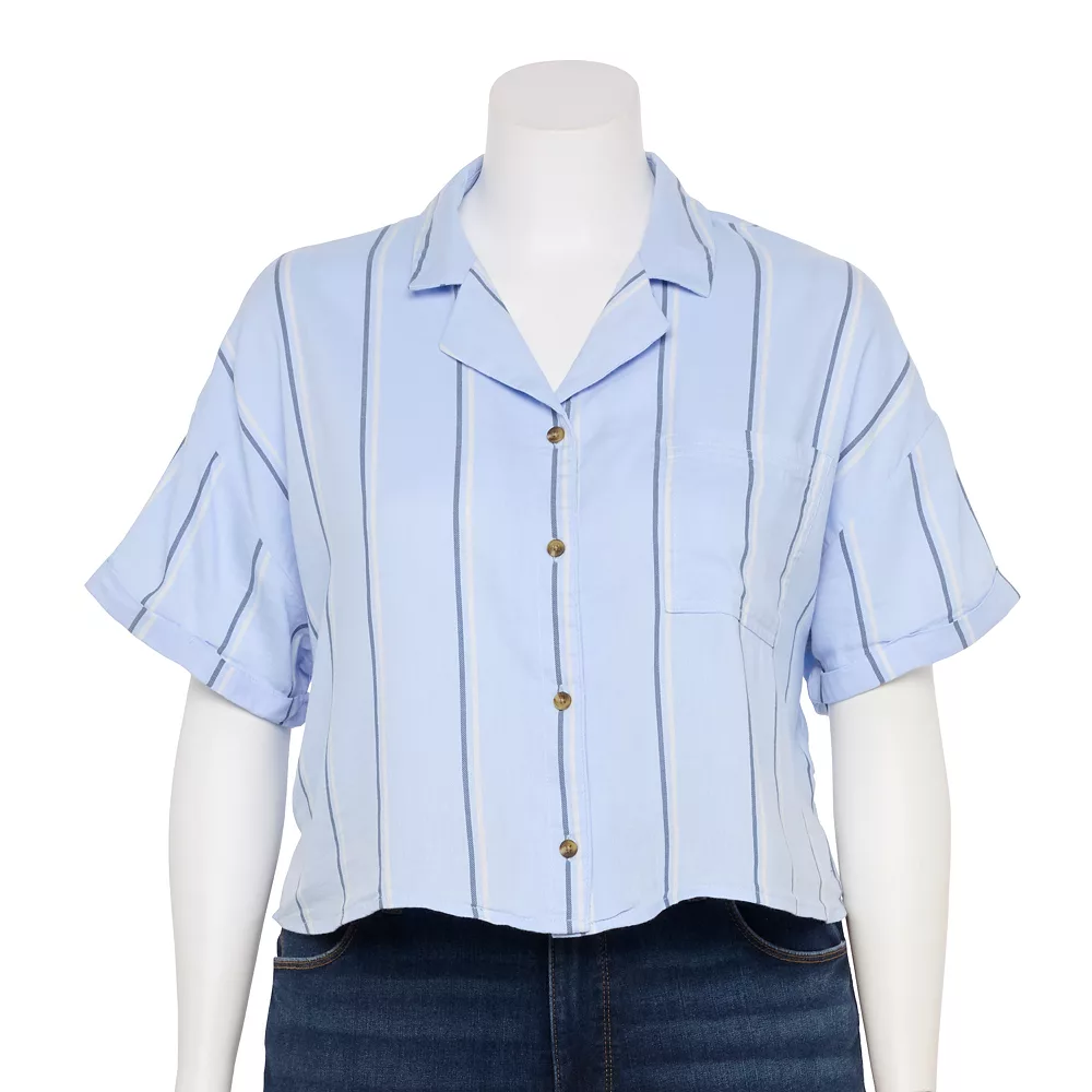 Juniors' Plus Size SO® Cropped Button Down Shirt 4 Juniors' Plus Size SO® Cropped Button Down Shirt - Image 2