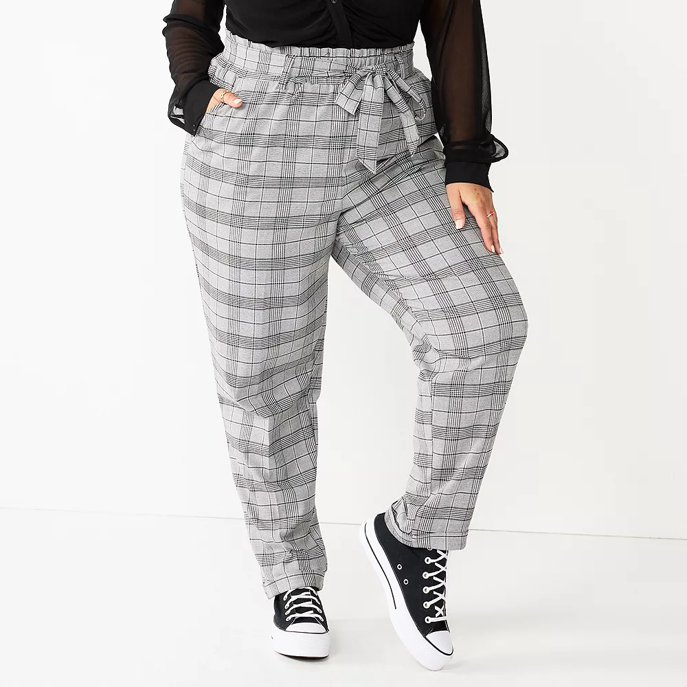 Juniors' Plus Size SO® High-Rise Paperbag Tapered Leg Pants 4 Juniors' Plus Size SO® High-Rise Paperbag Tapered Leg Pants - Image 2