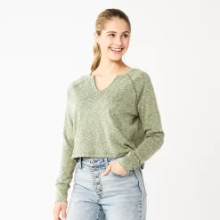 Juniors' SO® Solid Cropped Long Sleeve Top