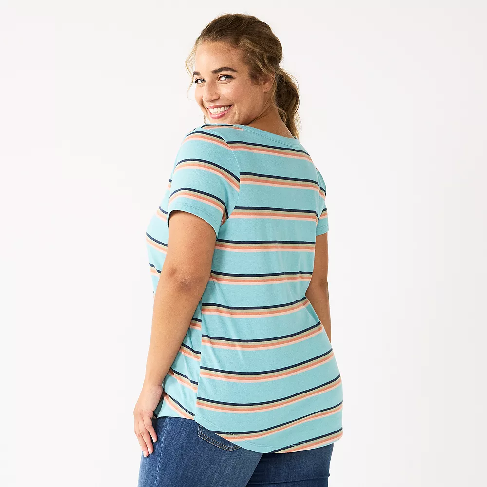 Juniors' Plus Size SO® Short Sleeve V-Neck Core Tee 18 Juniors' Plus Size SO® Short Sleeve V-Neck Core Tee - Image 16