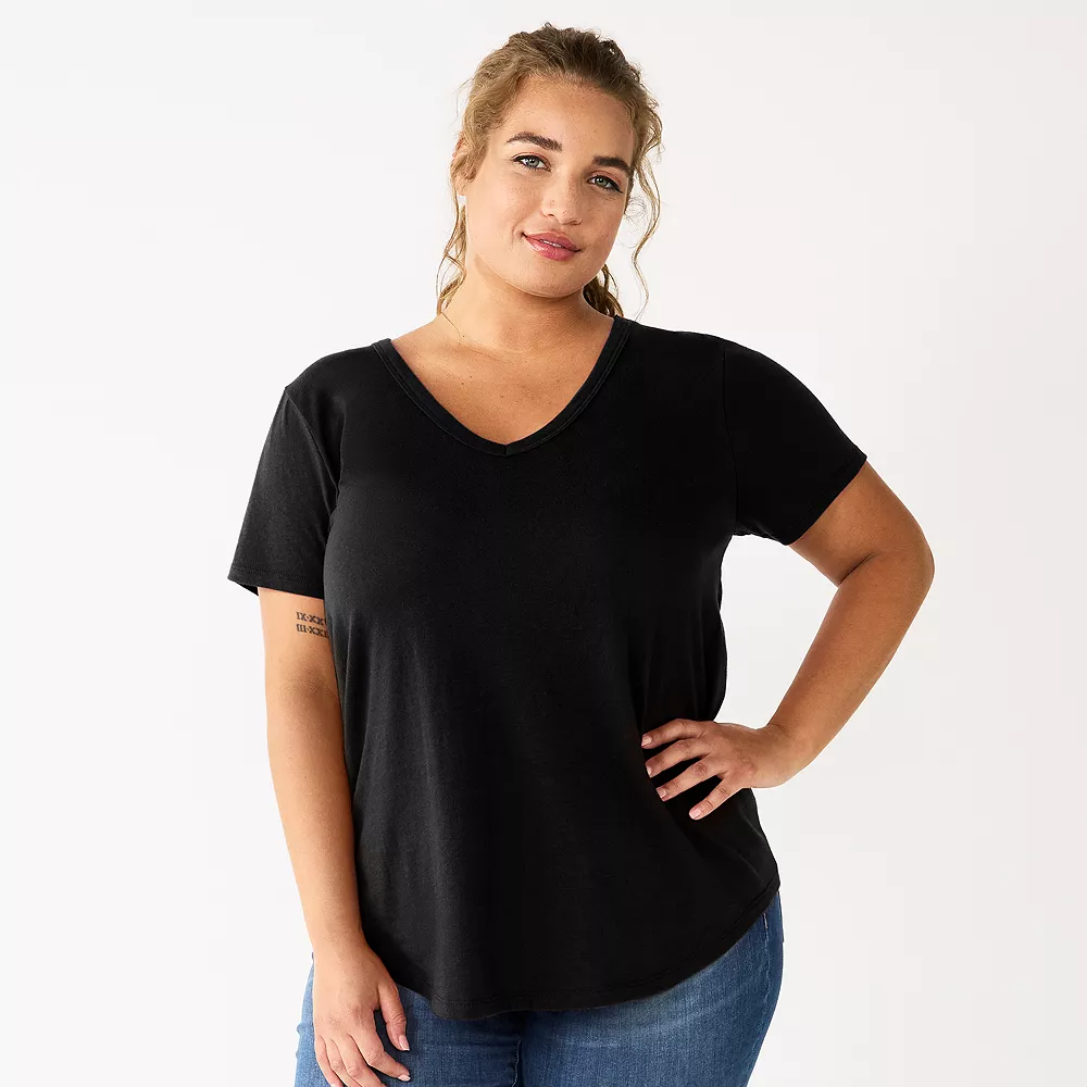 Juniors' Plus Size SO® Short Sleeve V-Neck Core Tee 9 Juniors' Plus Size SO® Short Sleeve V-Neck Core Tee - Image 7