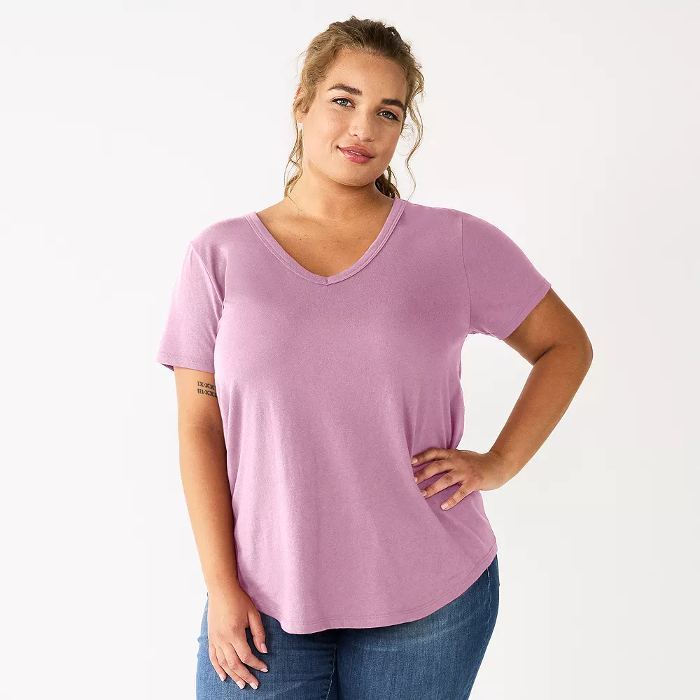 Juniors' Plus Size SO® Short Sleeve V-Neck Core Tee 12 Juniors' Plus Size SO® Short Sleeve V-Neck Core Tee - Image 10