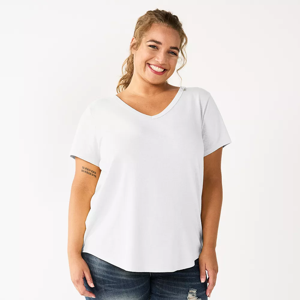 Juniors' Plus Size SO® Short Sleeve V-Neck Core Tee 6 Juniors' Plus Size SO® Short Sleeve V-Neck Core Tee - Image 4