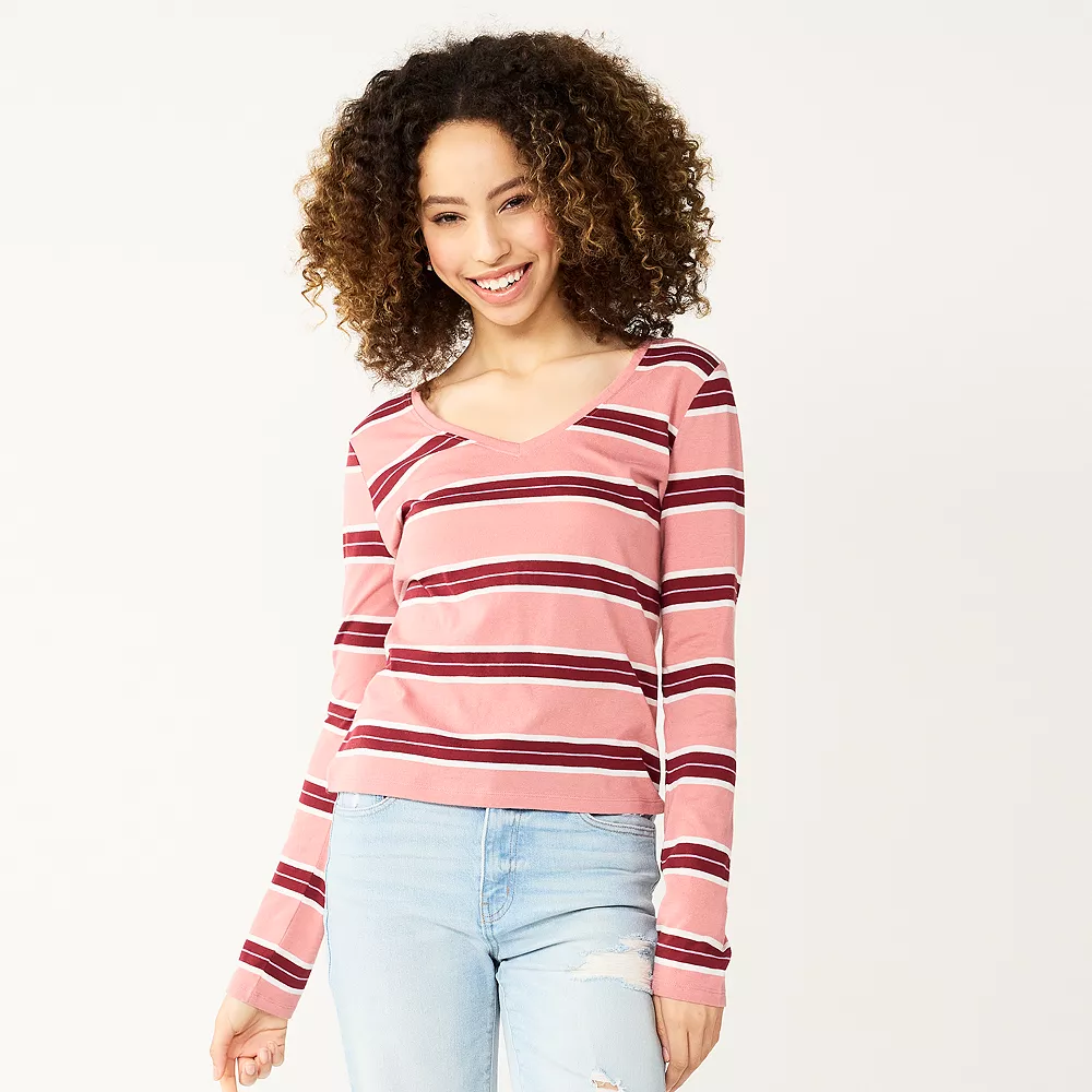 Juniors' SO® Essential V-Neck Long Sleeve Tee 15 Juniors' SO® Essential V-Neck Long Sleeve Tee - Image 13
